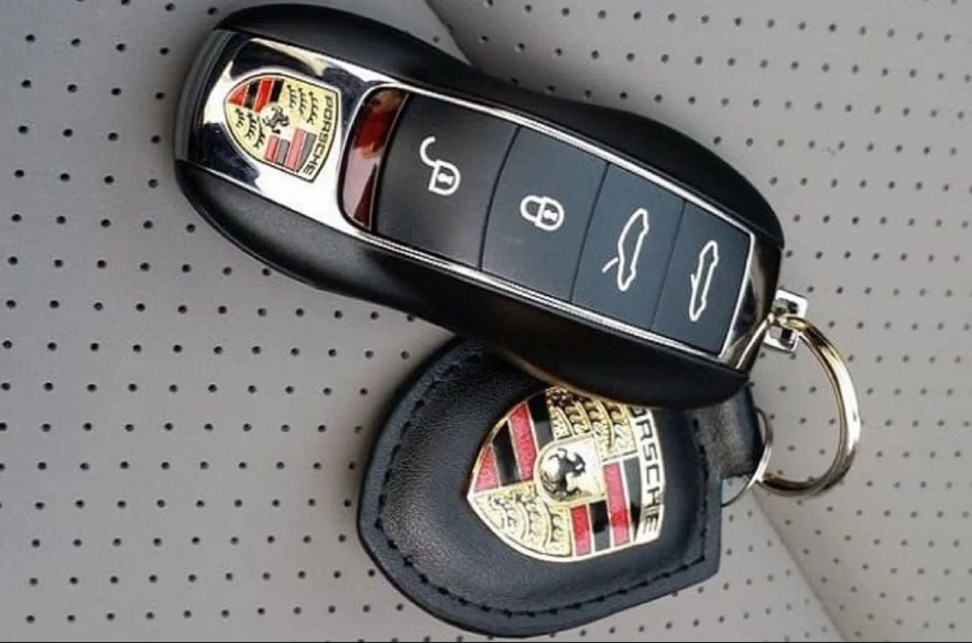 Ключі Porsche Ужгород Seven Keys